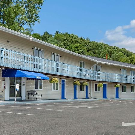 Econo Lodge Lee - Great Barrington Zewnętrze zdjęcie