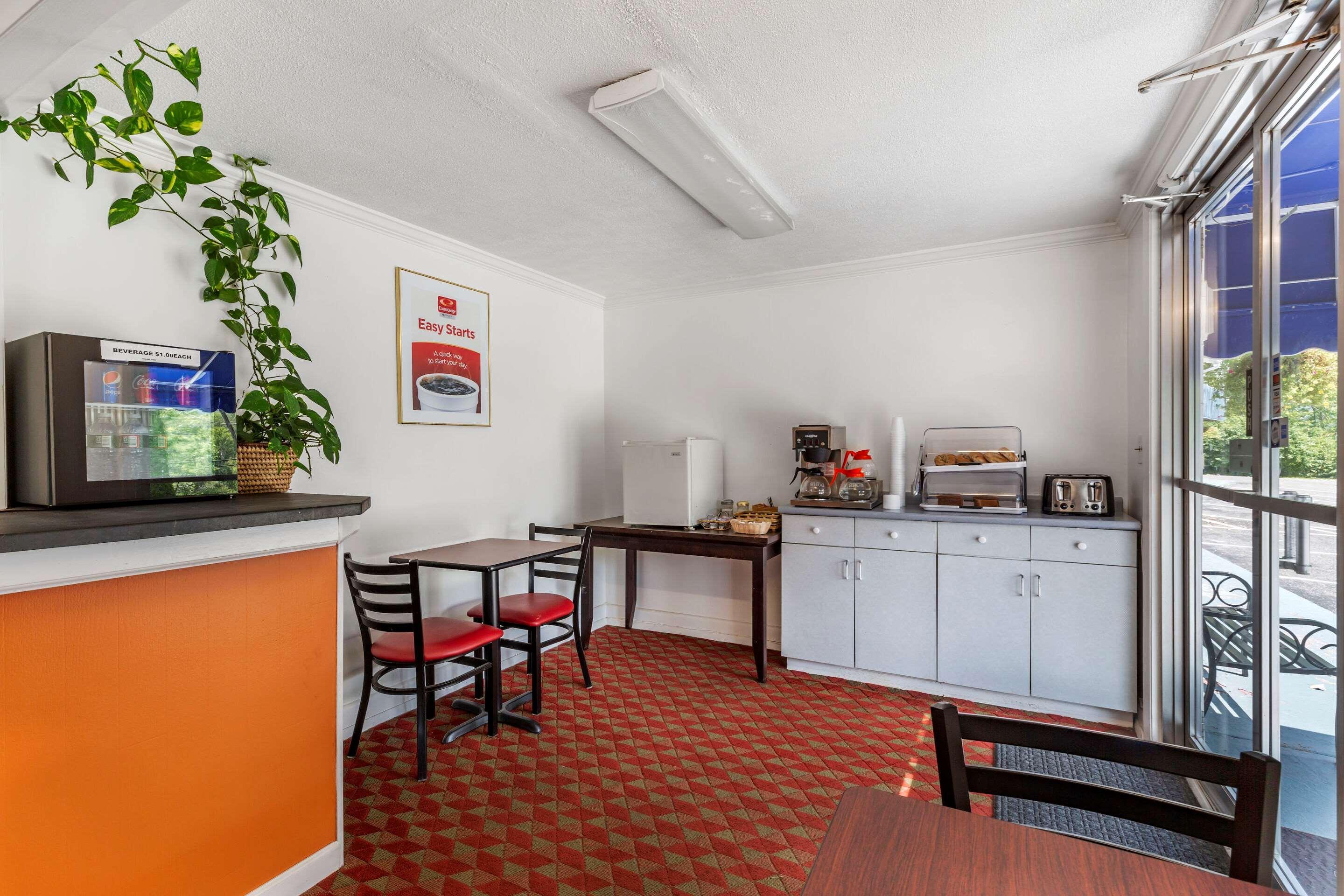 Econo Lodge Lee - Great Barrington Zewnętrze zdjęcie