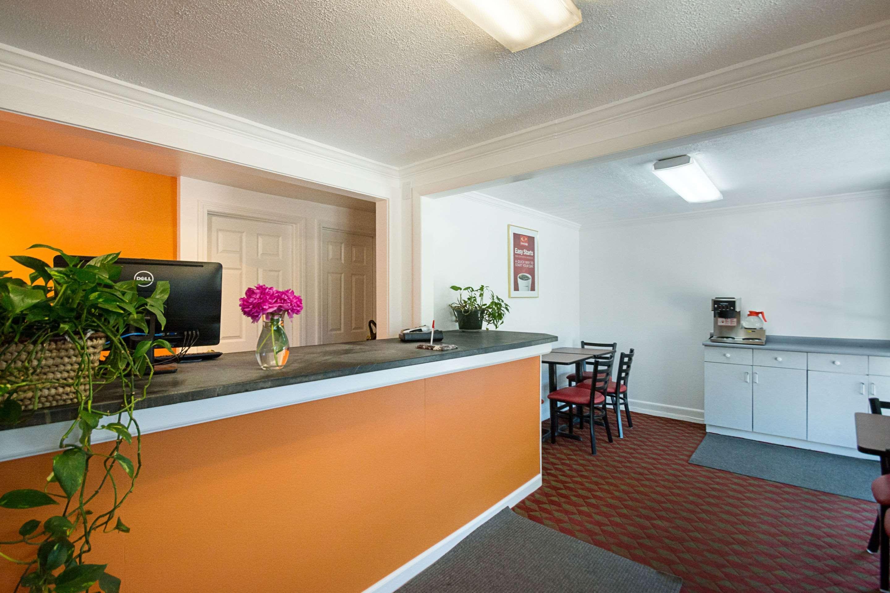 Econo Lodge Lee - Great Barrington Zewnętrze zdjęcie