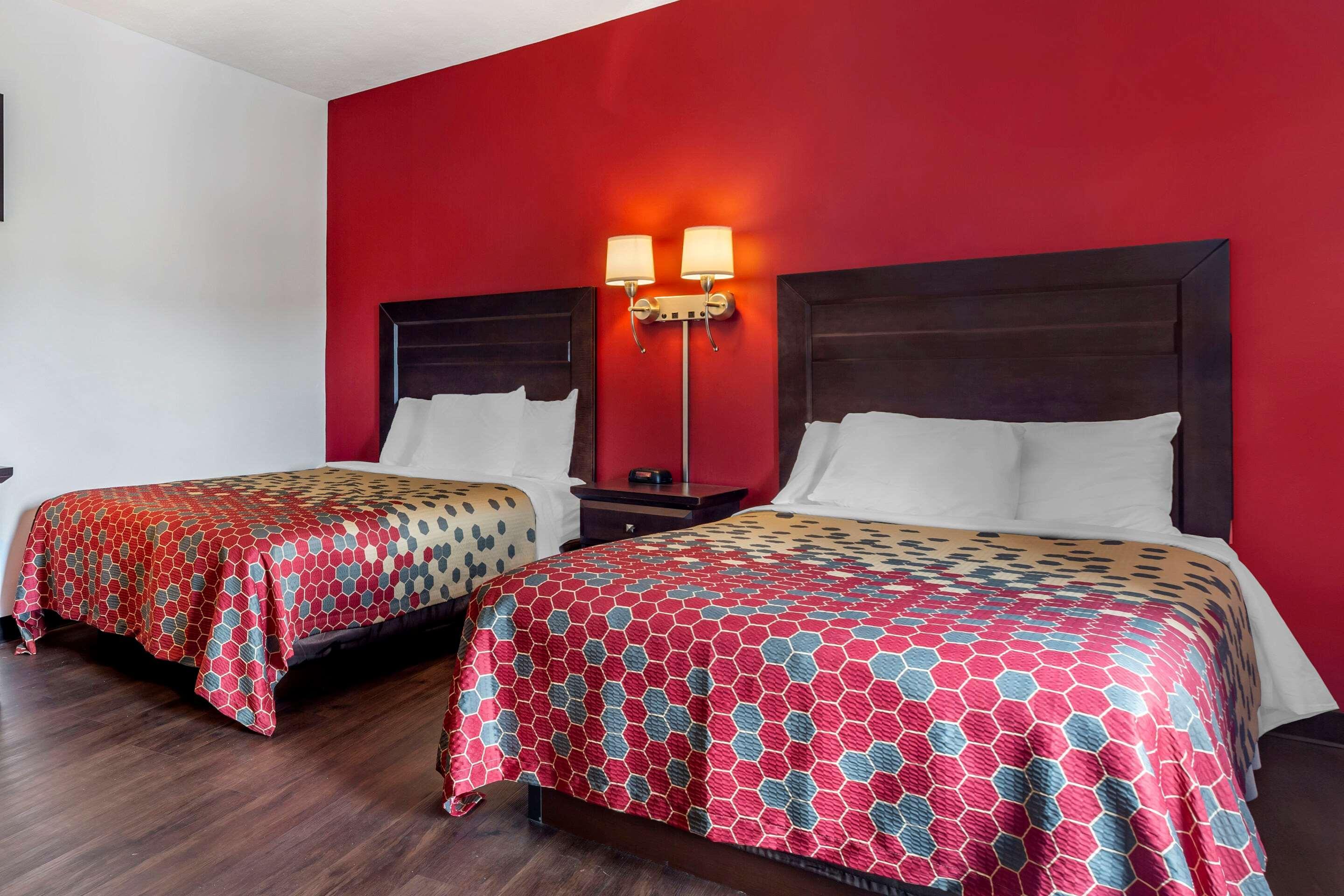 Econo Lodge Lee - Great Barrington Zewnętrze zdjęcie