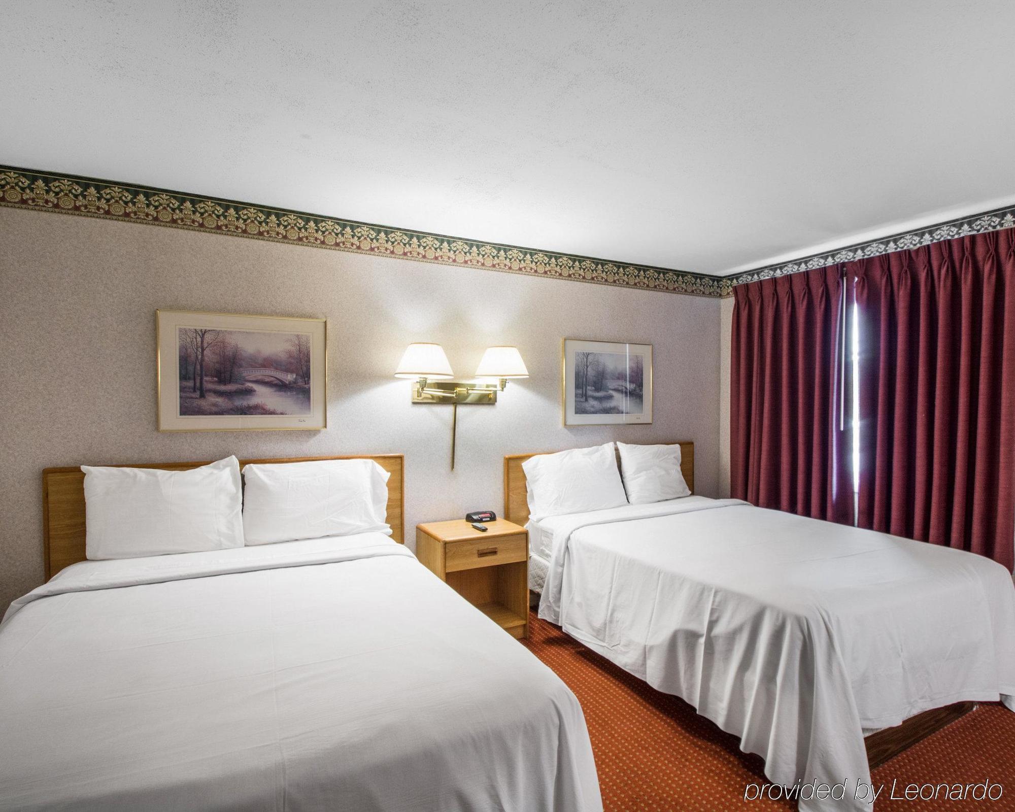 Econo Lodge Lee - Great Barrington Zewnętrze zdjęcie