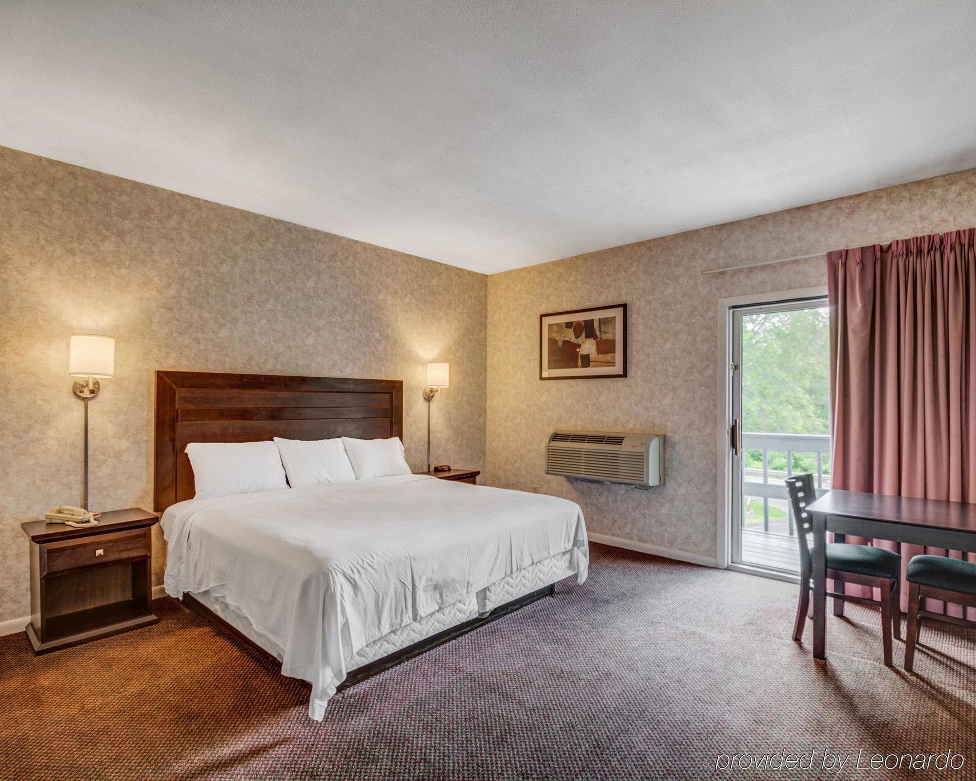 Econo Lodge Lee - Great Barrington Zewnętrze zdjęcie